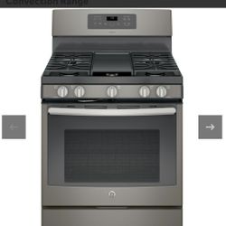 Adora series by GE® 30" Free-Standing Gas Convection Range

