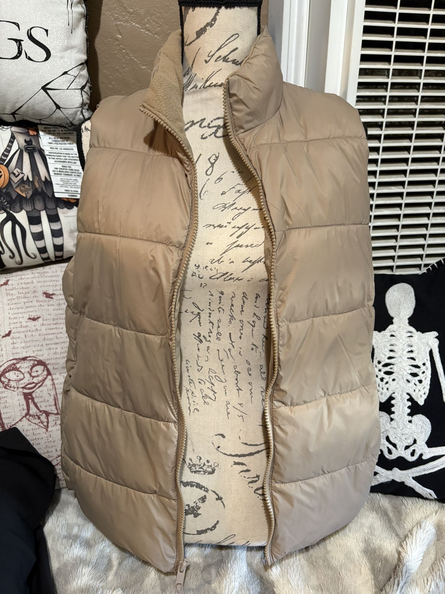 Gap Medium Vest
