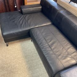 Black Sectional Couch 