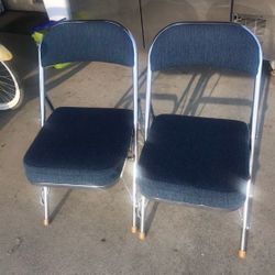 20 Folding chairs