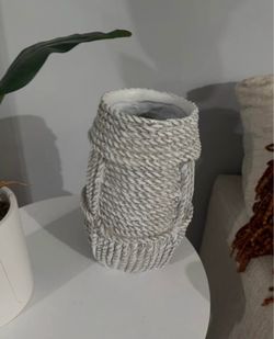 Flower base