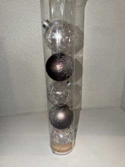 CHRISTMAS LILAC ORNAMENT