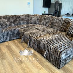 Fluffy Pullout Bed & Storage Sectionals