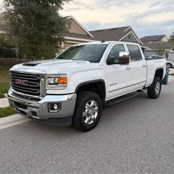 2019 GMC Sierra 2500 HD Duramax Diesel - Allison Transmission 4x4 Crew Cab Truck