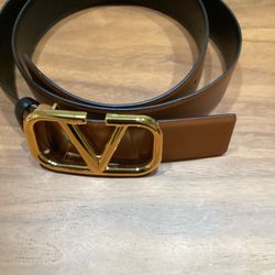 Valentino V-Logo Leather Belt — Gold Buckle, Never Worn, Reversible