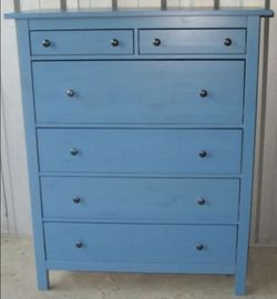 Beautiful blue dresser 6 drawers
