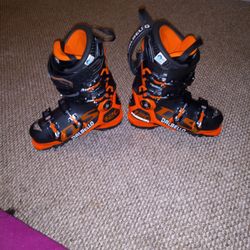 Dalbello Down Hill Ski Boots. Brand New Never Been Used