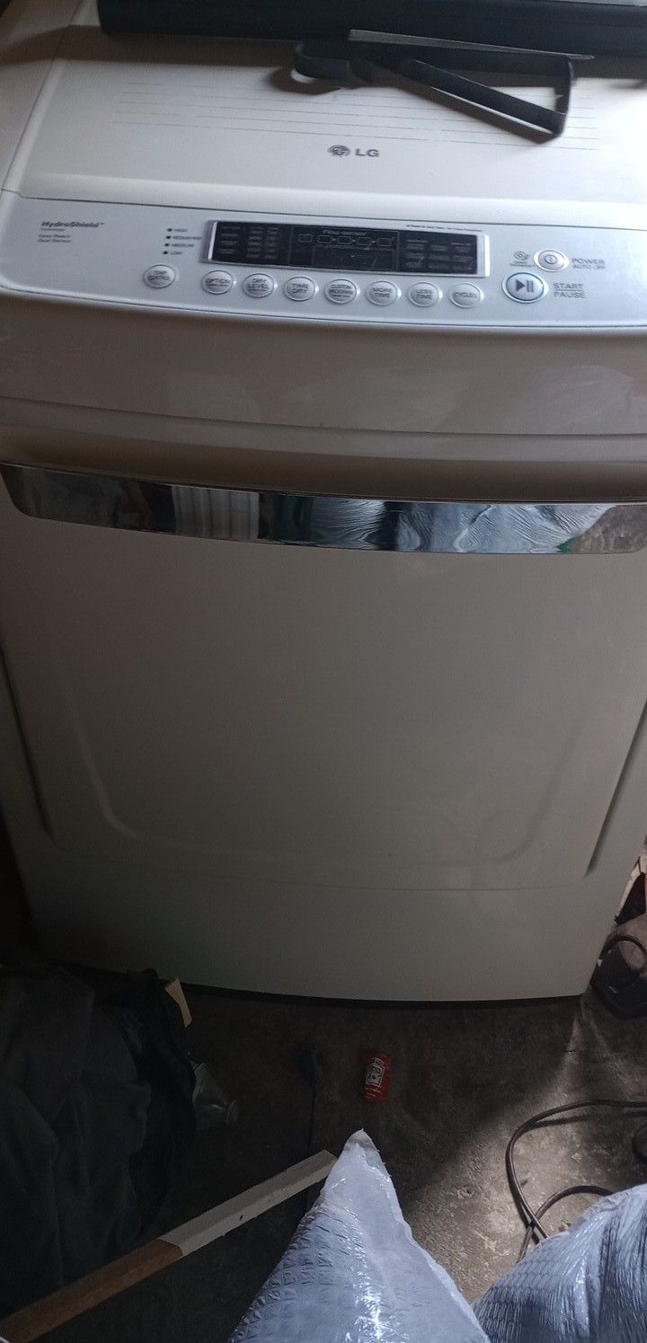 FREE Washer And  Electric Dryer For FREE 