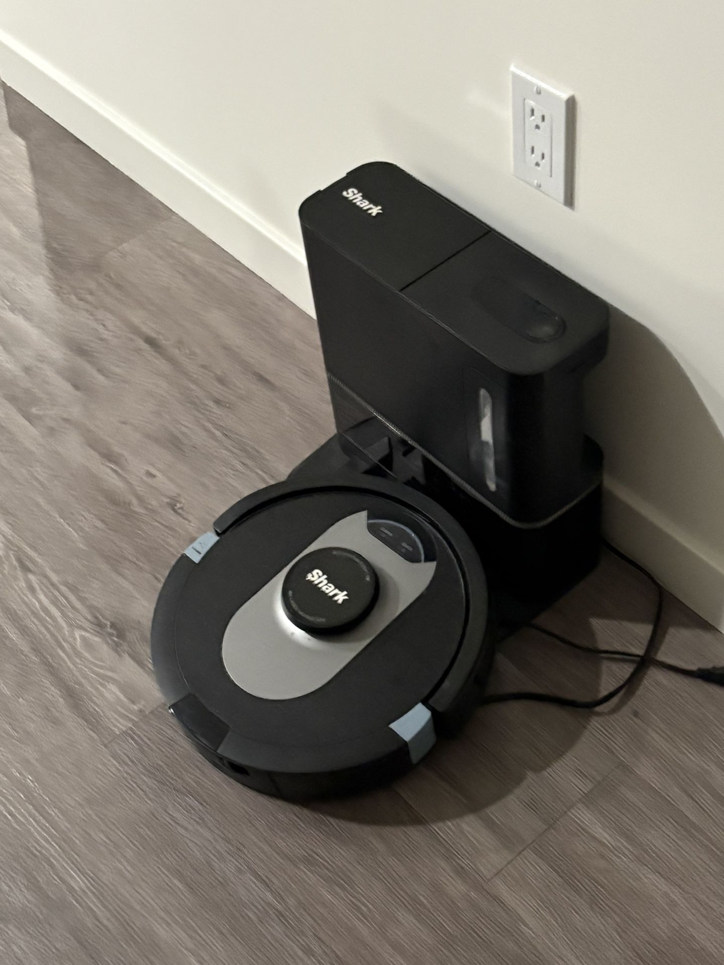 Shark AI Ultra Robot Vacuum