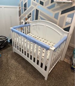 Crib + free delivery