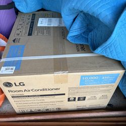 NEW IN BOX LG ROOM AIR CONDITIONER. Window Air Conditioner Unit.