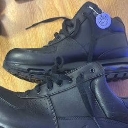 NO BOX: NIKE ACG SIZE 10 AIR MAX GOADOME