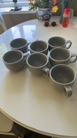 Set of mugs