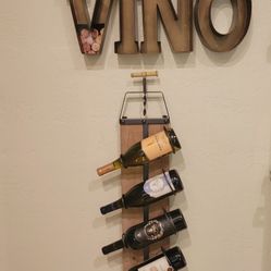 Vino Wall Decor