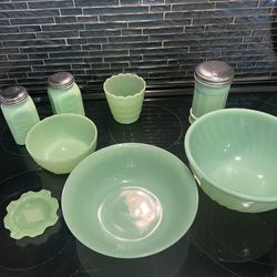 Jadeite glass lot