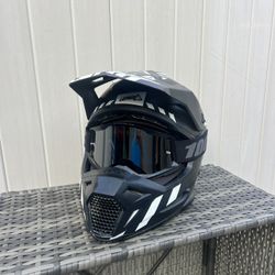 Leatt Mx Helmet Large 