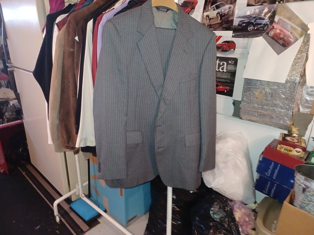 Men's Suit
