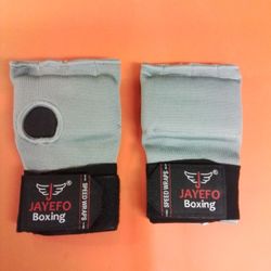 Padded Wrap Boxing/Spar Gloves_NEW_$8