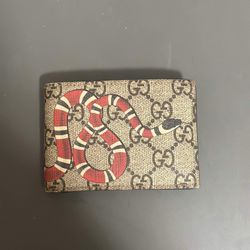 GUCCI GG SUPREME SNAKE WALLET