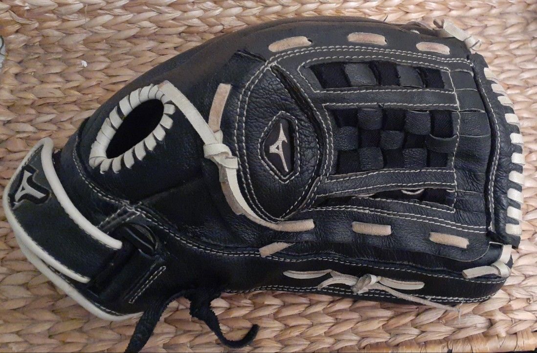14" mizuno glove