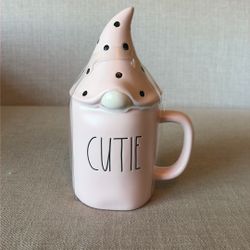 Rae Dunn “cutie” Pink Polka Dot Gnome Ceramic Mug with Lid NEW WITH TAGS