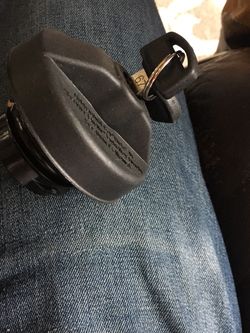 Lockable Fuel Cap Toyota Tundra