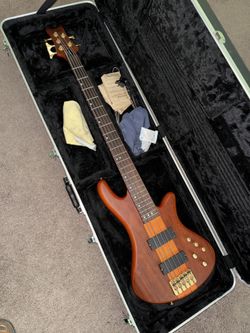 Schecter Stiletto Studio 5 String Bass