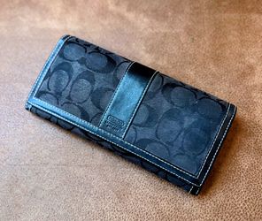 Coach Ladies Black Signature Wallet
