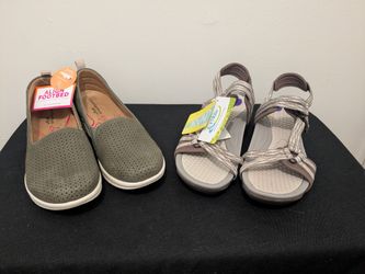 New women's mixed lot size 8.5, 1 pair of Comfortiva Align and 1 pair of Bear Traps. Both pair for $50