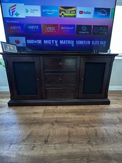 Entry table / entertainment
