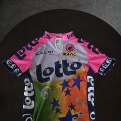 Lotto Italian short sleeve colorful professional cycling jersey.