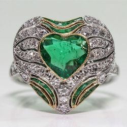 Vintage Emerald Green Heart Art Deco Silver European Ring - Size 6