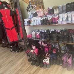 Snow Clothing Sale for sale. Prices range from $15-$60depending on brand. Located in Vellejo near Costco Cash or Venmo accepted.