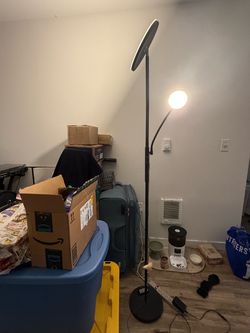 Bright dual bulb Floor Lamp