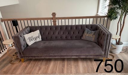 Selling My Barely used Furniture.