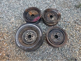 Four matching 1965 Impala 14x5 inch drum brake steelies 5 on 4.75