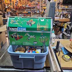 Knex 70 Model Building Set