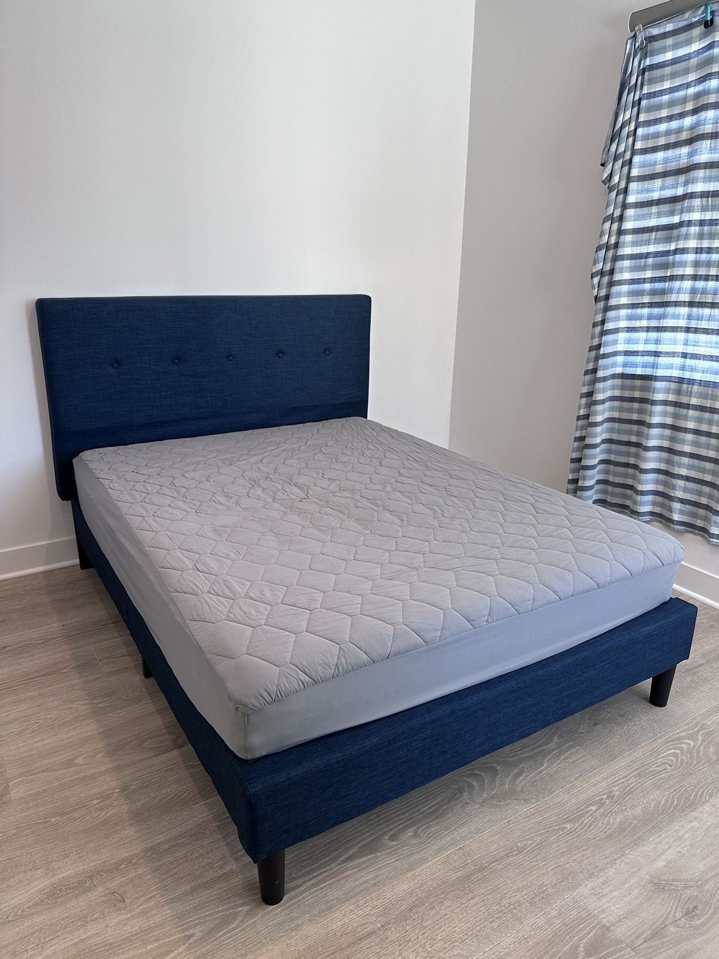 Queen Size Bed Frame ( With FREE Queen Mattress )