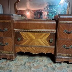 Antique Vanity 