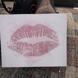 Kiss Frame