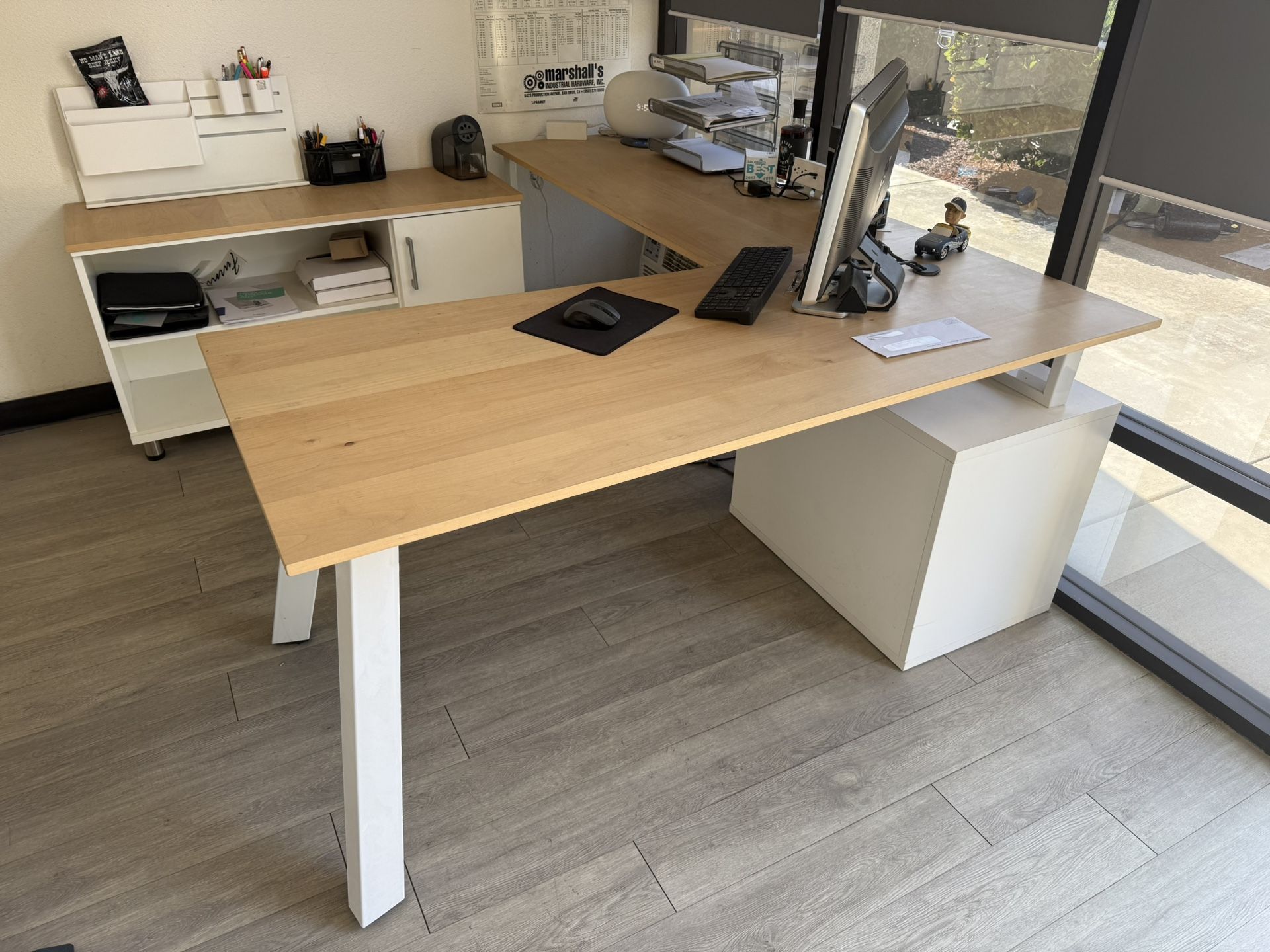 L Shape-Desk Maple Wood