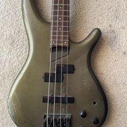 Ibanez SR-800 Bass guitar- Made in Japan - Superb action - needs volume knob and battery 