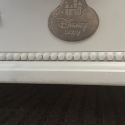 Disney Baby Crib With Matrees