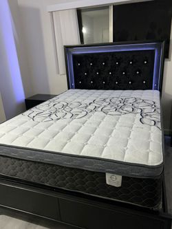 Queen Size Mattress Pillow Top new  Bedframe sold separately