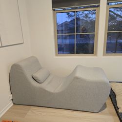 Zinus Lotus Zero Gravity Chaise Lounger