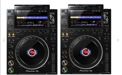 Pioneer CDJ-3000 Pair