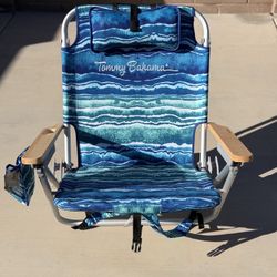 Tommy Bahama 5-position Lay Flat Backpack Folding Beach Chair