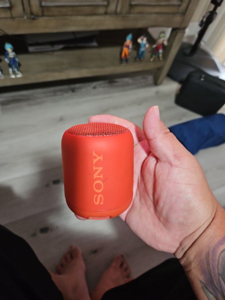 Sony Bluetooth Speaker. SRS-XB12