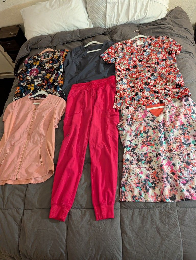 Women's Scrub Tops & Jogger Bottoms