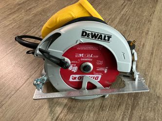 Dewalt corded circle saw. New out of box